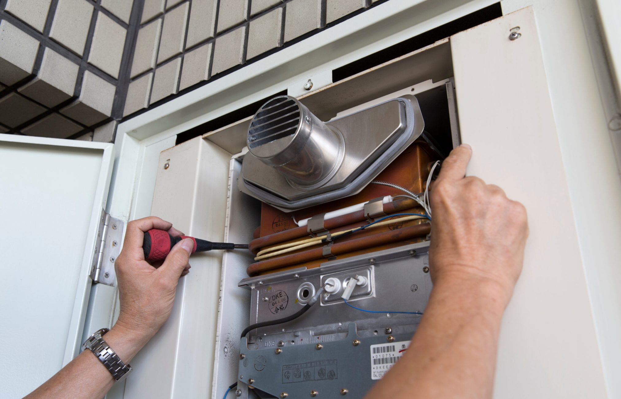 ガス給湯器のメンテナンス